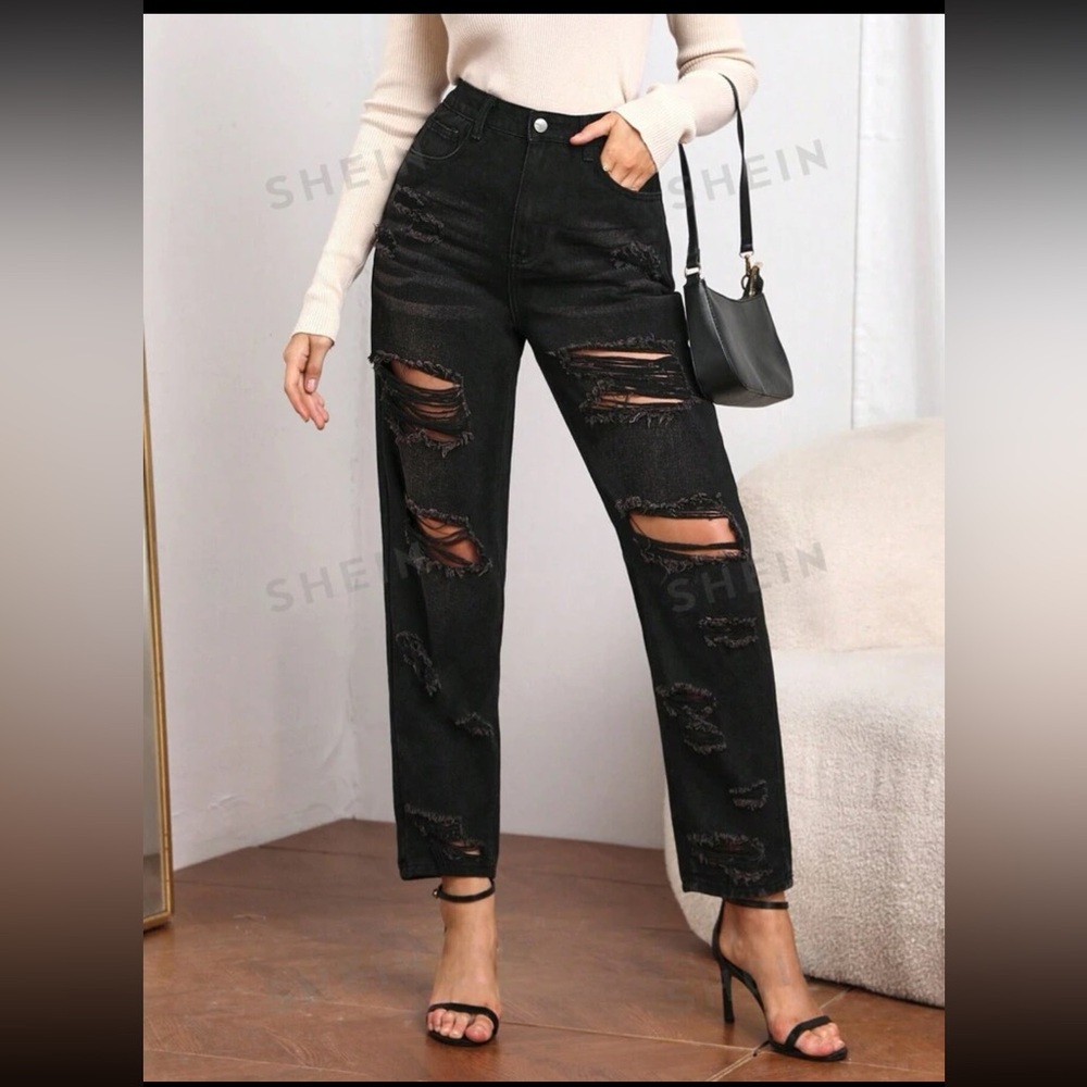 SHEIN EZwear Ripped Mom Fit Jeans